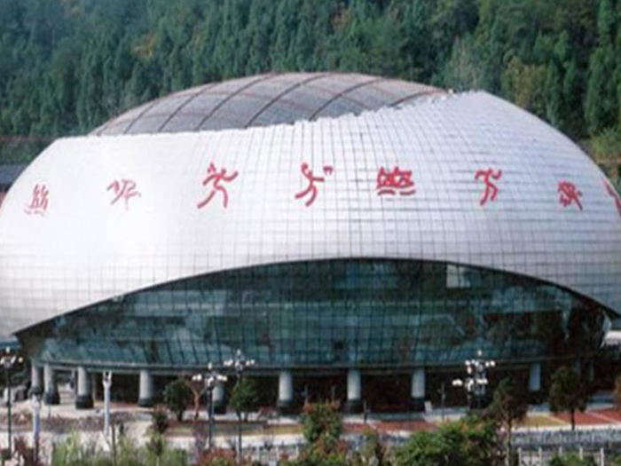 张掖体育中心球形网架加工安装
